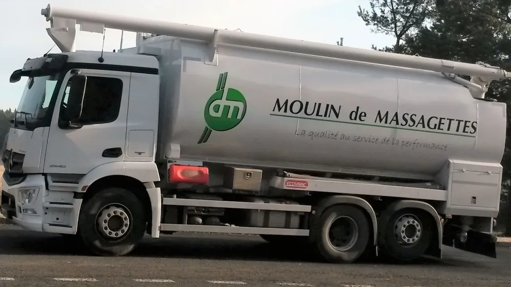 Moulin de massagettes vie de ferme (1)